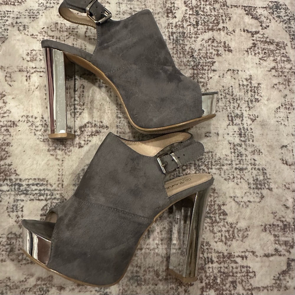 Reneeze Gray Suede Peep-Toe Heels with Ankle Strap
